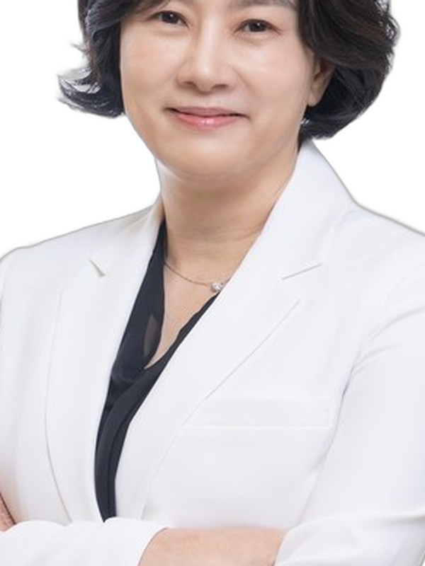 Dr. Park Yuna, Representative Director at HOMMAGE Clinic