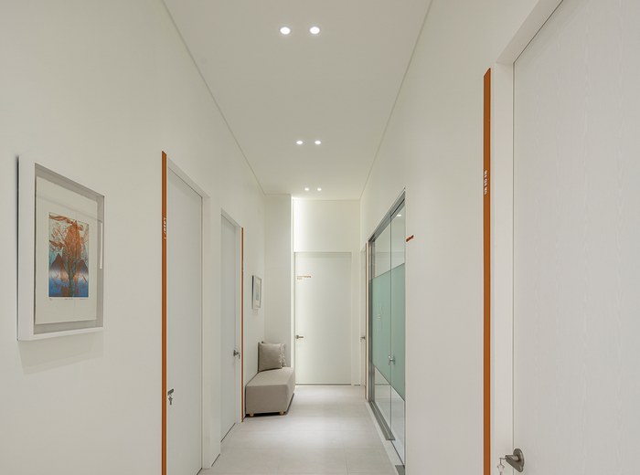 Hallway at HOMMAGE Clinic, Seoul